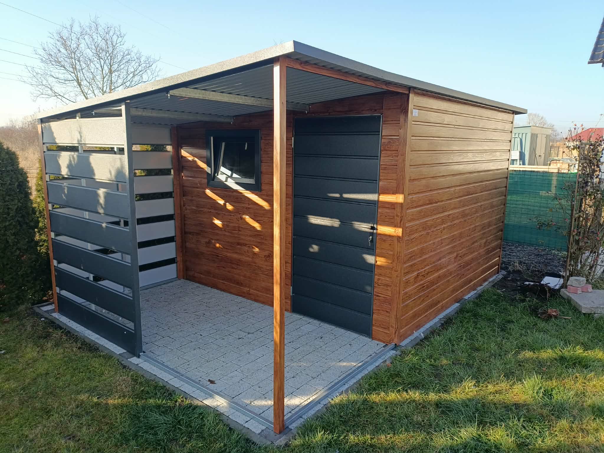 81950589-57fd-4cdf-bfce-b26105d04bec Domek Ogrodowy 4.5 x 3 m - obrazek 1